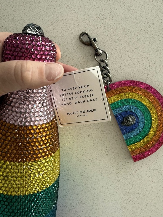 NWT Kurt Geiger London Bedazzled Crystal Quench Bottle 17oz Rainbow Charm 2 avai - Picture 5 of 10